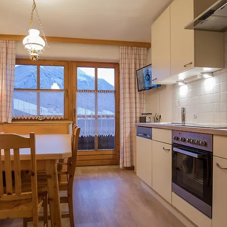 Aparthaus Bergfuehrer Harald Gleirscher Apartment Neustift im Stubaital