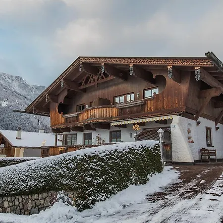 Apartment Aparthaus Bergfuehrer Harald Gleirscher *