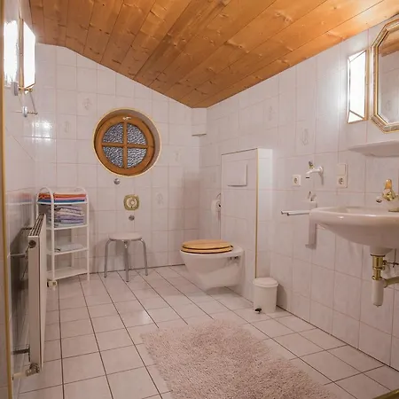 Aparthaus Bergfuehrer Harald Gleirscher Apartment *